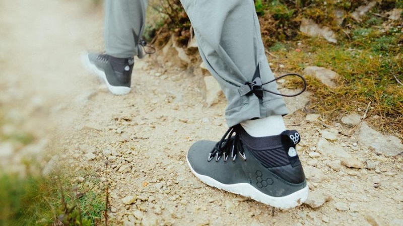 Vivobarefoot Magna FG Yürüyüş Ayakkabısı Kadın Obsidian Beyaz | TR253TL